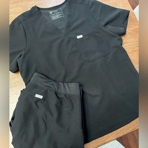 Figs Black Women's Scrub Top and Pants